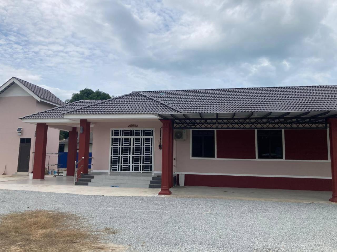 Zana Homestay Pasir Puteh Bagian luar foto