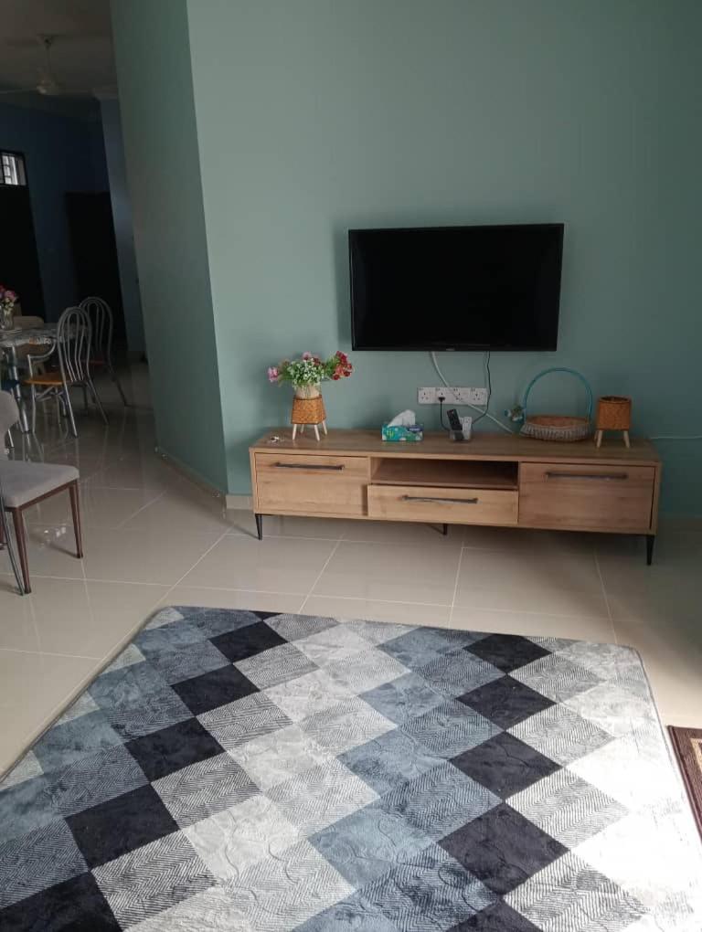 Zana Homestay Pasir Puteh Bagian luar foto